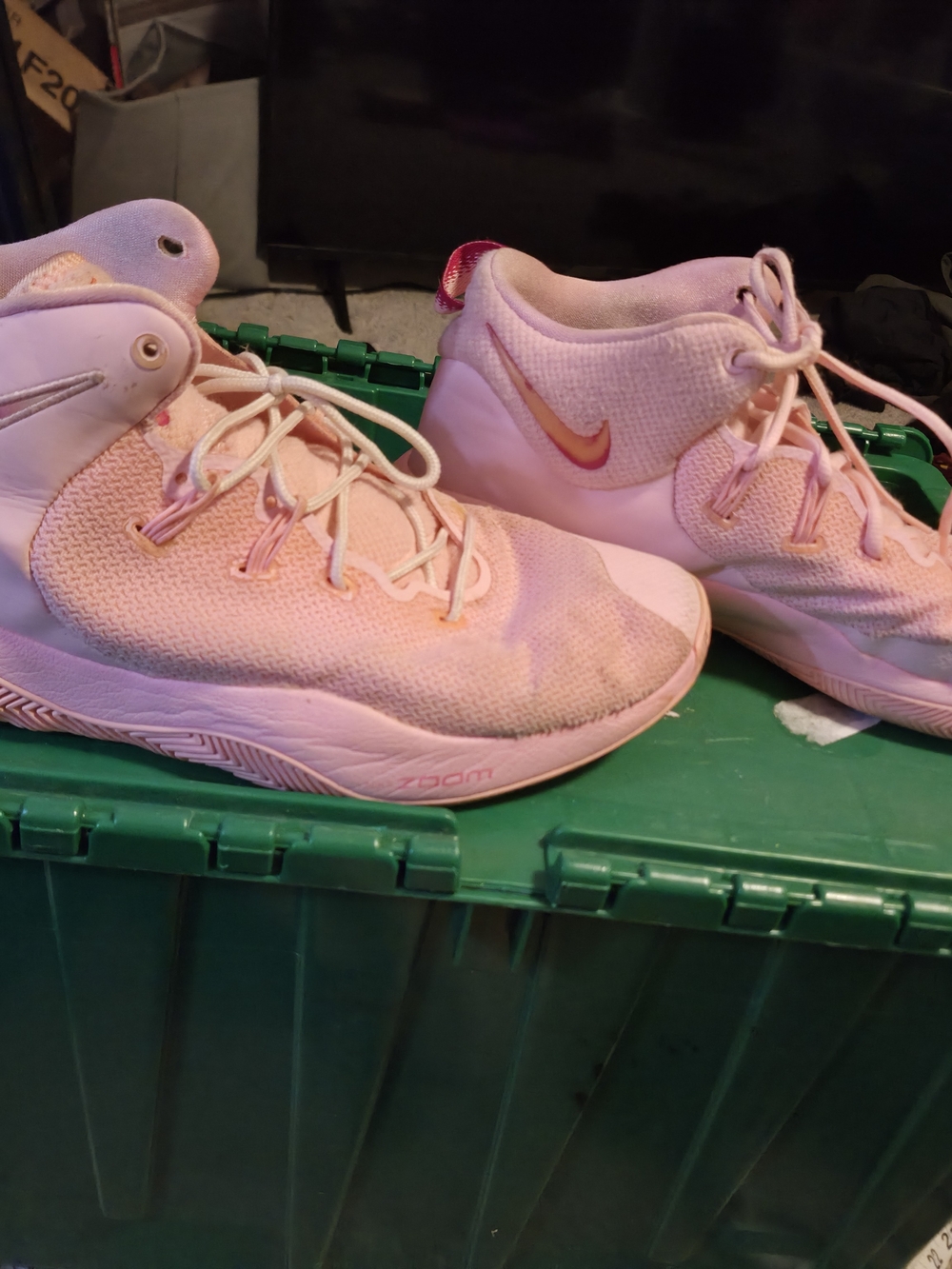 Nike Zoom Rev 2 TB "Kay Yow" (Arctic Punch/Vivid Pink) Size 12.5